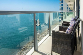 Contemporary Full Ocean View Apartment
